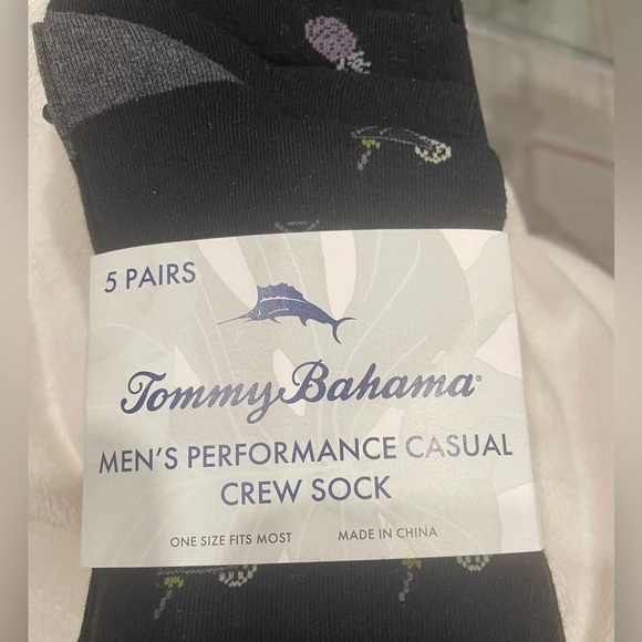 Tommy Bahama Men's Socks Dark Color Size Large Performance Casual Crew Cool Max - Picture 1 of 7